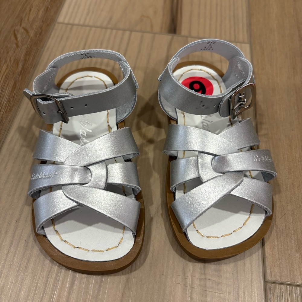 Salt Water Original Silver Sandals little kid size 6 NEW - Picture 2 of 6